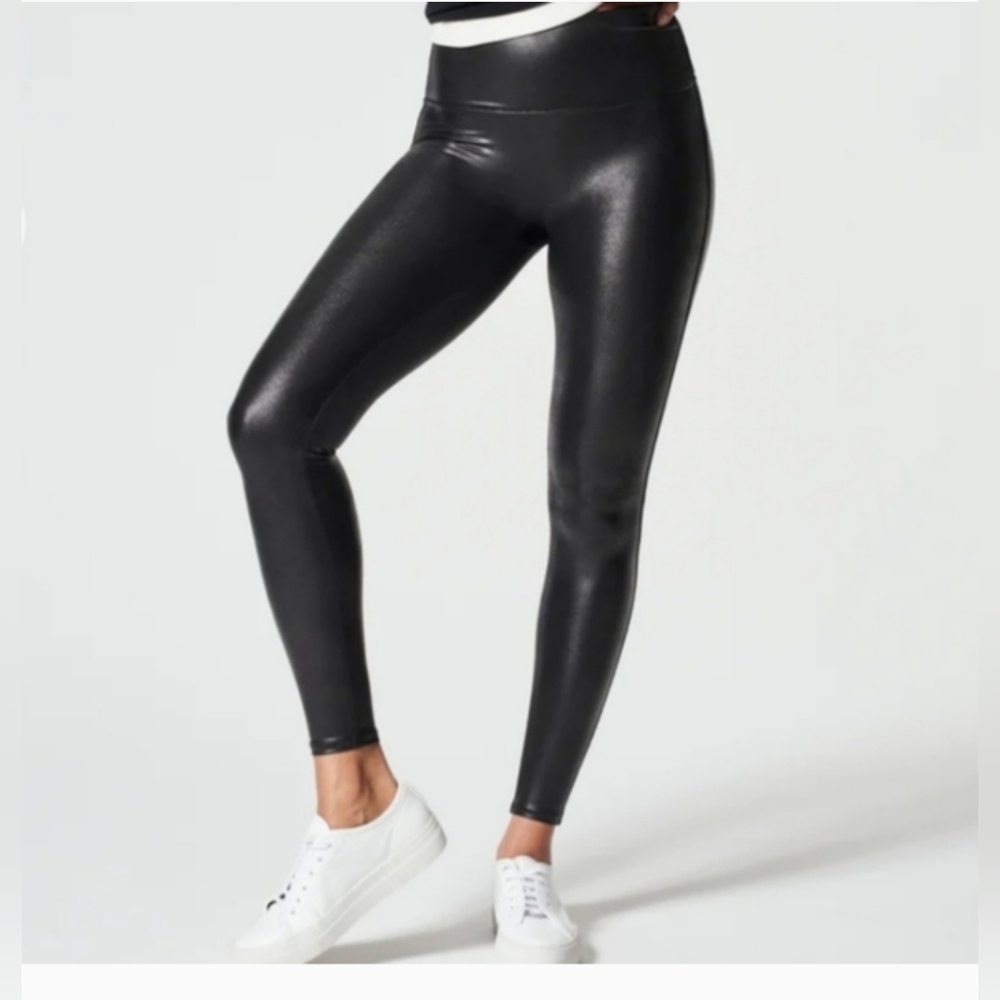 SPANX BLACK FAUX LEATHER LEGGINGS  Size M